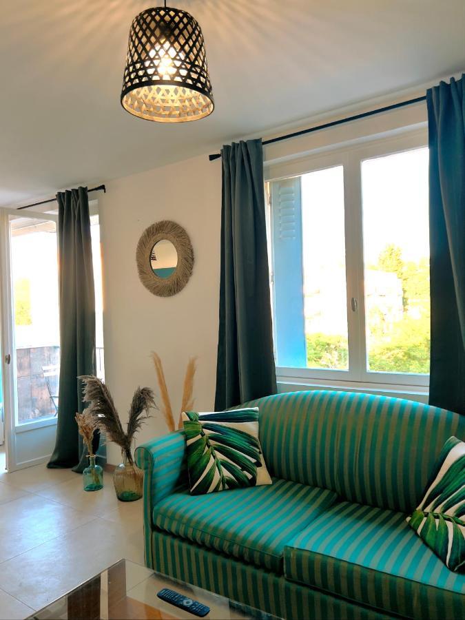 Cosy Et Spacieux Avec Balcon Apartamento Feyzin Exterior foto